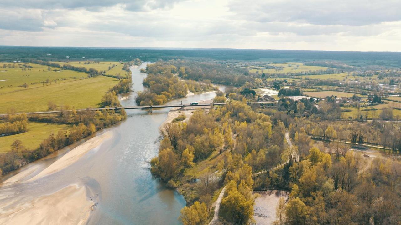 Les Vignes Pierre Mornay-sur-Allier Exterior foto